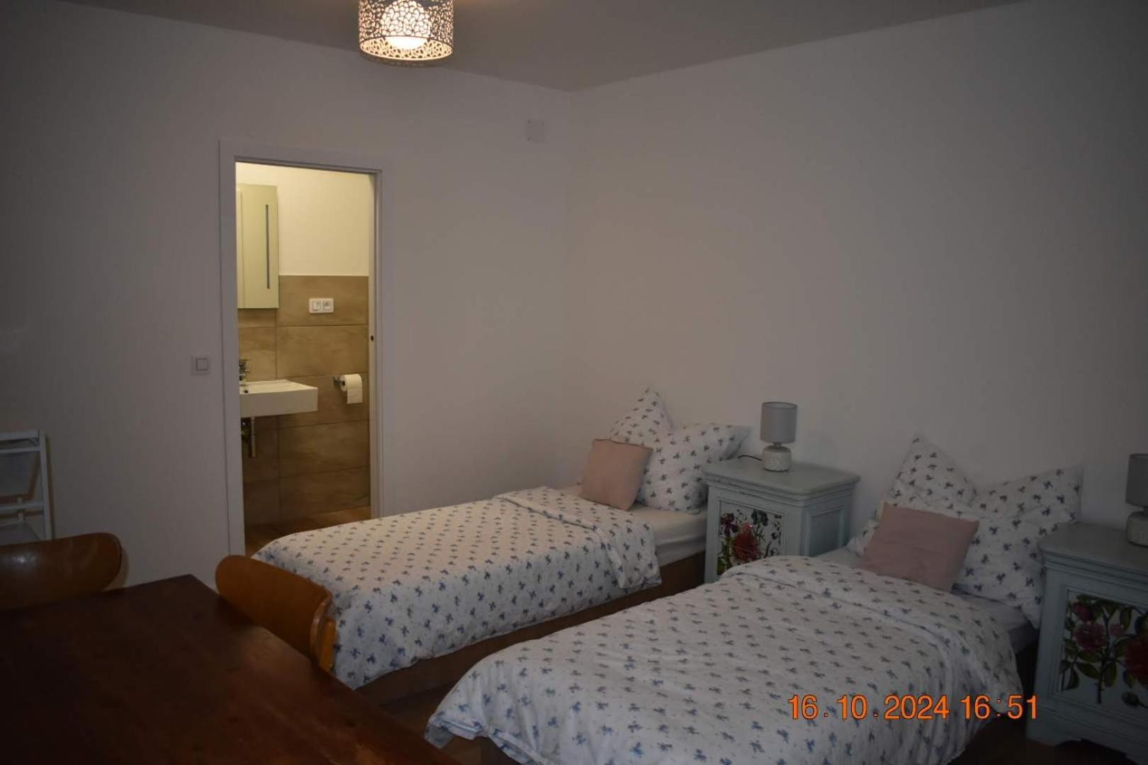 Flynnhouse Hotell Aš Exteriör bild